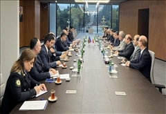 پیگیری تسهیل امور گمرکی و افزایش تردد کامیون‌ها در نشست استاندار اردبیل با رئیس‌کل گمرک جمهوری آذربایجان